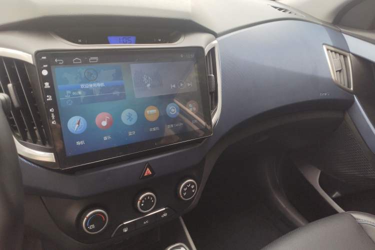 Used Hyundai ix25 2015 1.6L Automatic Two-Wheel Drive Smart GLS Trim Audio And AC Panel