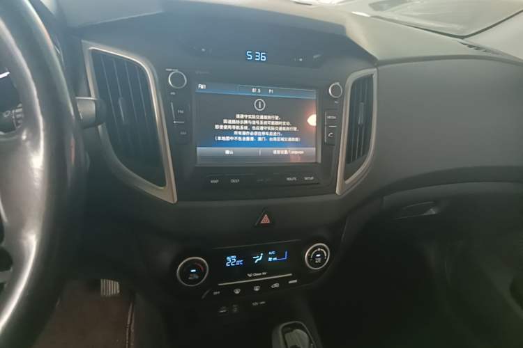 Used Hyundai ix25 2015 1.6L Automatic Two-Wheel-Drive Deluxe DLX Model Audio And AC Panel