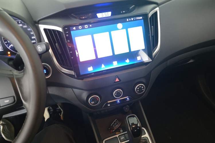Used Hyundai ix25 2015 1.6L Automatic Two-Wheel Drive Smart GLS Trim Audio And AC Panel