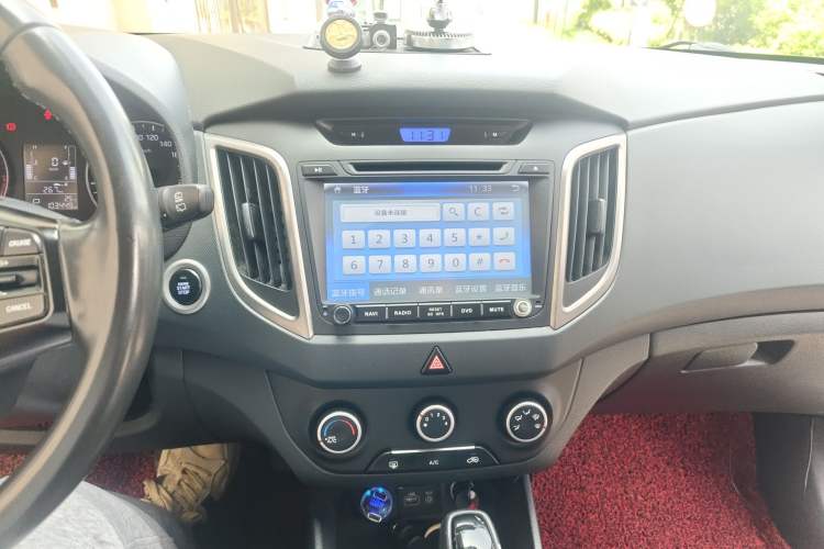 Used Hyundai ix25 2015 1.6L Automatic Two-Wheel Drive Smart GLS Trim Audio And AC Panel