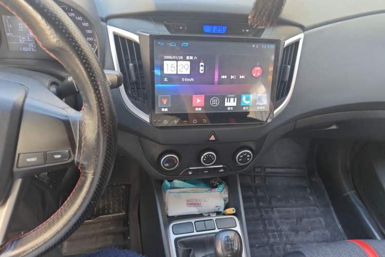 Used Hyundai ix25 2015 1.6L Manual Two-Wheel Drive Fashionable GS Model Audio And AC Panel