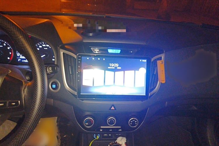 Used Hyundai ix25 2015 1.6L Automatic Two-Wheel Drive Smart GLS Trim Audio And AC Panel