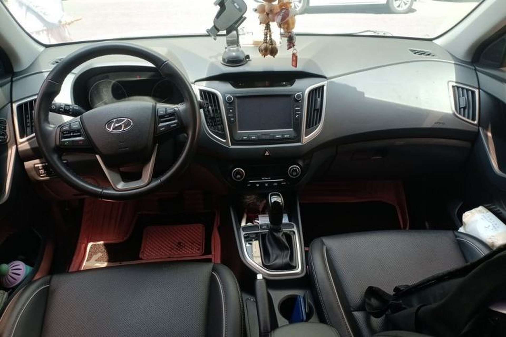 Used Hyundai ix25 2015 2.0L Automatic Two-Wheel Drive Intelligent GLS Center Console