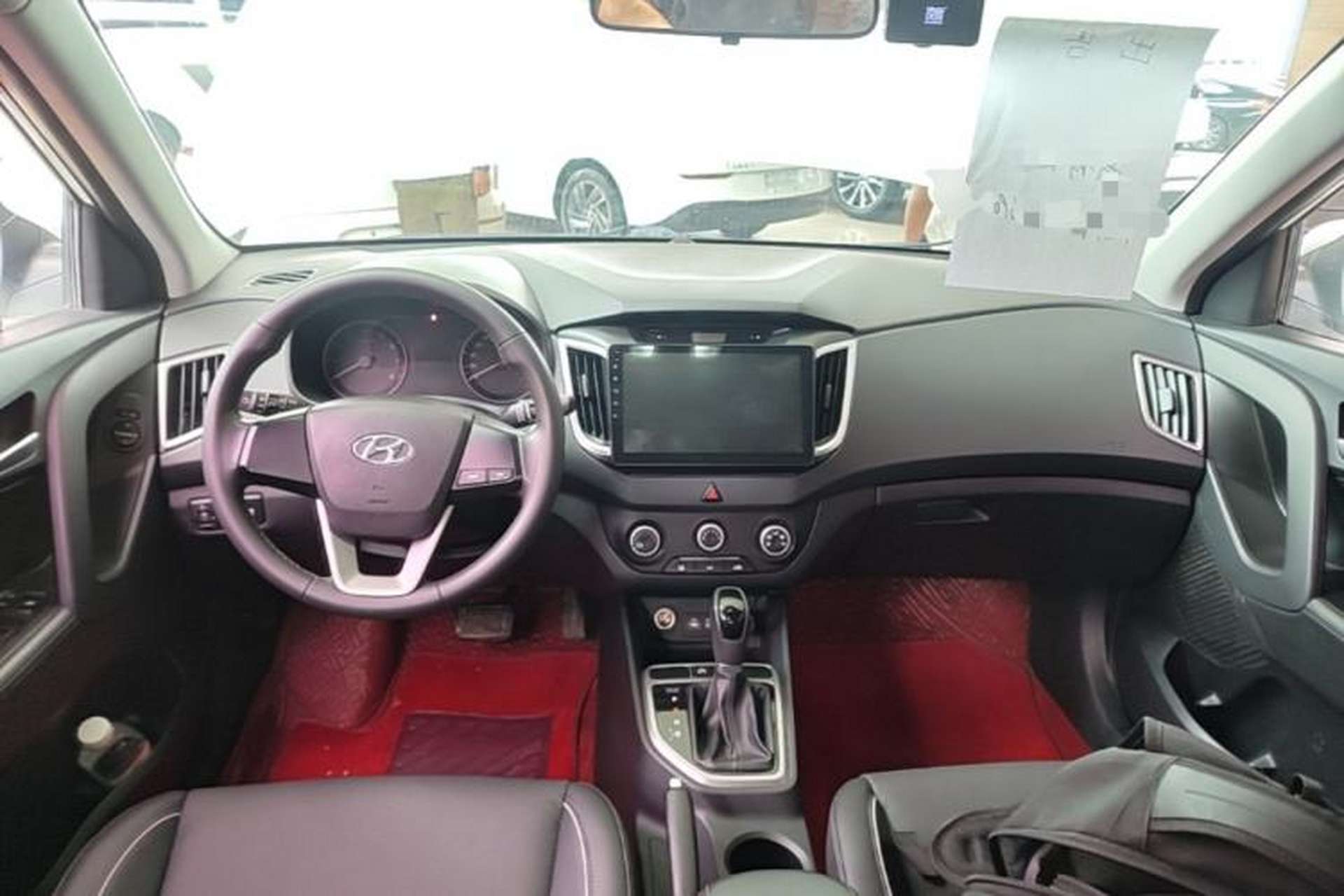 Used Hyundai ix25 2015 1.6L Automatic Two-Wheel Drive Smart GLS Trim Center Console