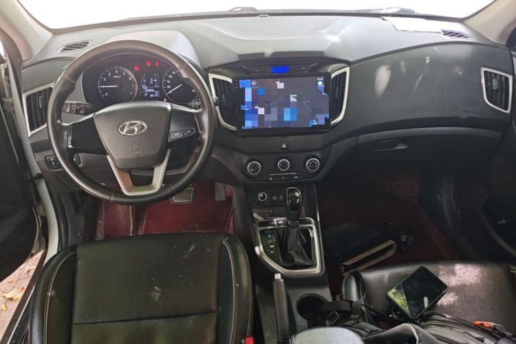 Used Hyundai ix25 2015 1.6L Automatic Two-Wheel Drive Smart GLS Trim Center Console