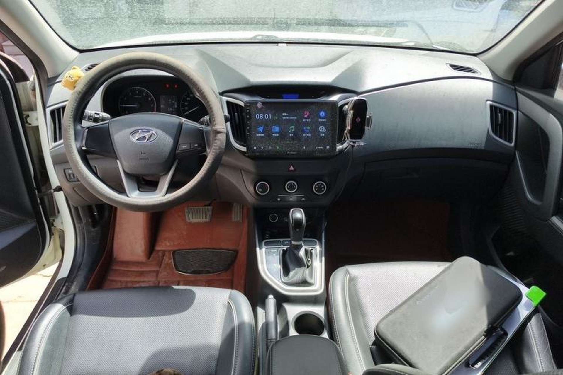 Used Hyundai ix25 2015 1.6L Automatic Two-Wheel Drive Smart GLS Trim Center Console