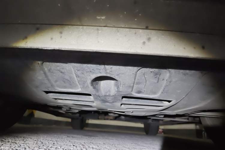Used Hyundai ix25 2015 1.6L Automatic Two-Wheel-Drive Deluxe DLX Model Chassis Front