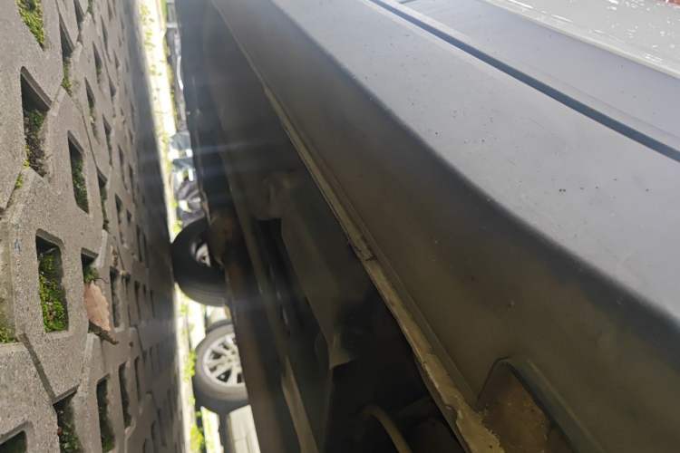 Used Hyundai ix25 2015 2.0L Automatic 4x4 Deluxe DLX Chassis Front Left