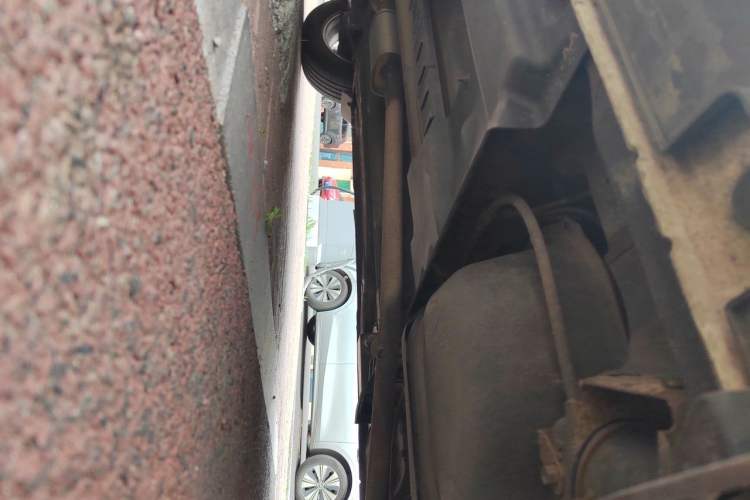 Used Hyundai ix25 2015 1.6L Automatic Two-Wheel Drive Fashionable GS Model Chassis Rear Left