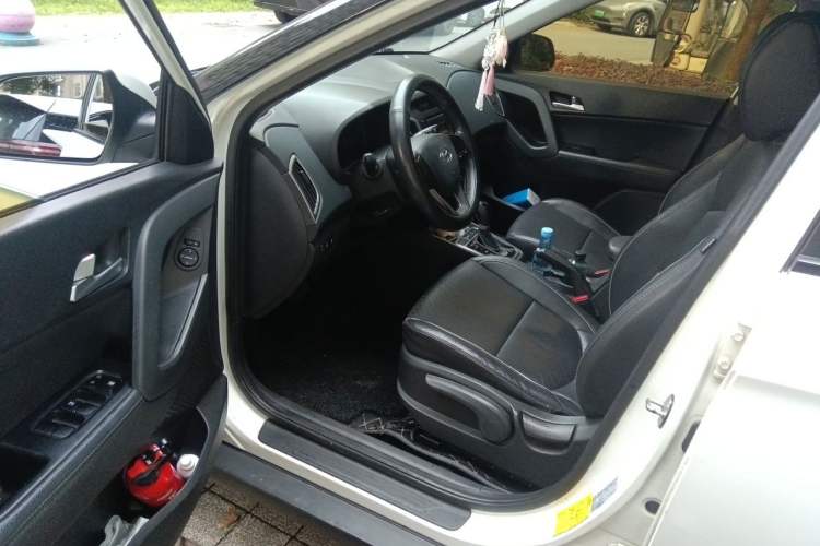 Used Hyundai ix25 2015 1.6L Automatic Two-Wheel Drive Smart GLS Trim Driver Seat