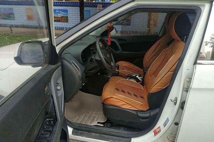 Used Hyundai ix25 2015 1.6L Manual Two-Wheel Drive Fashionable GS Model Driver Seat