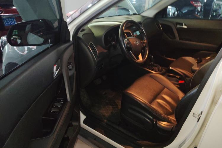 Used Hyundai ix25 2015 1.6L Automatic Two-Wheel Drive Smart GLS Trim Driver Seat