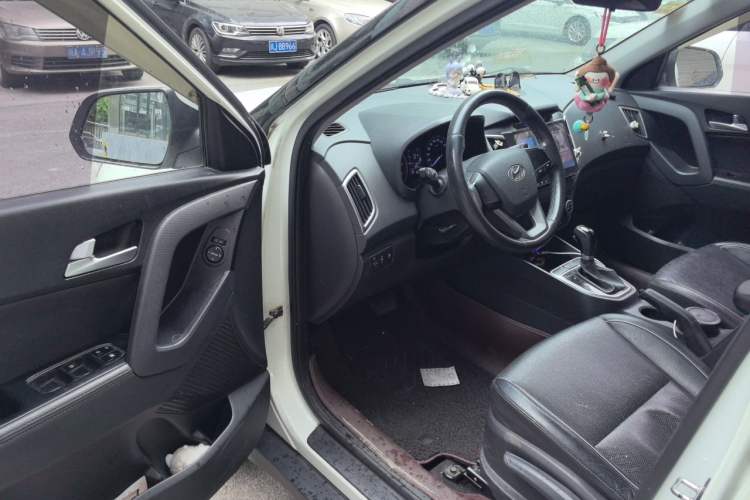 Used Hyundai ix25 2015 1.6L Automatic Two-Wheel Drive Smart GLS Trim Driver Seat