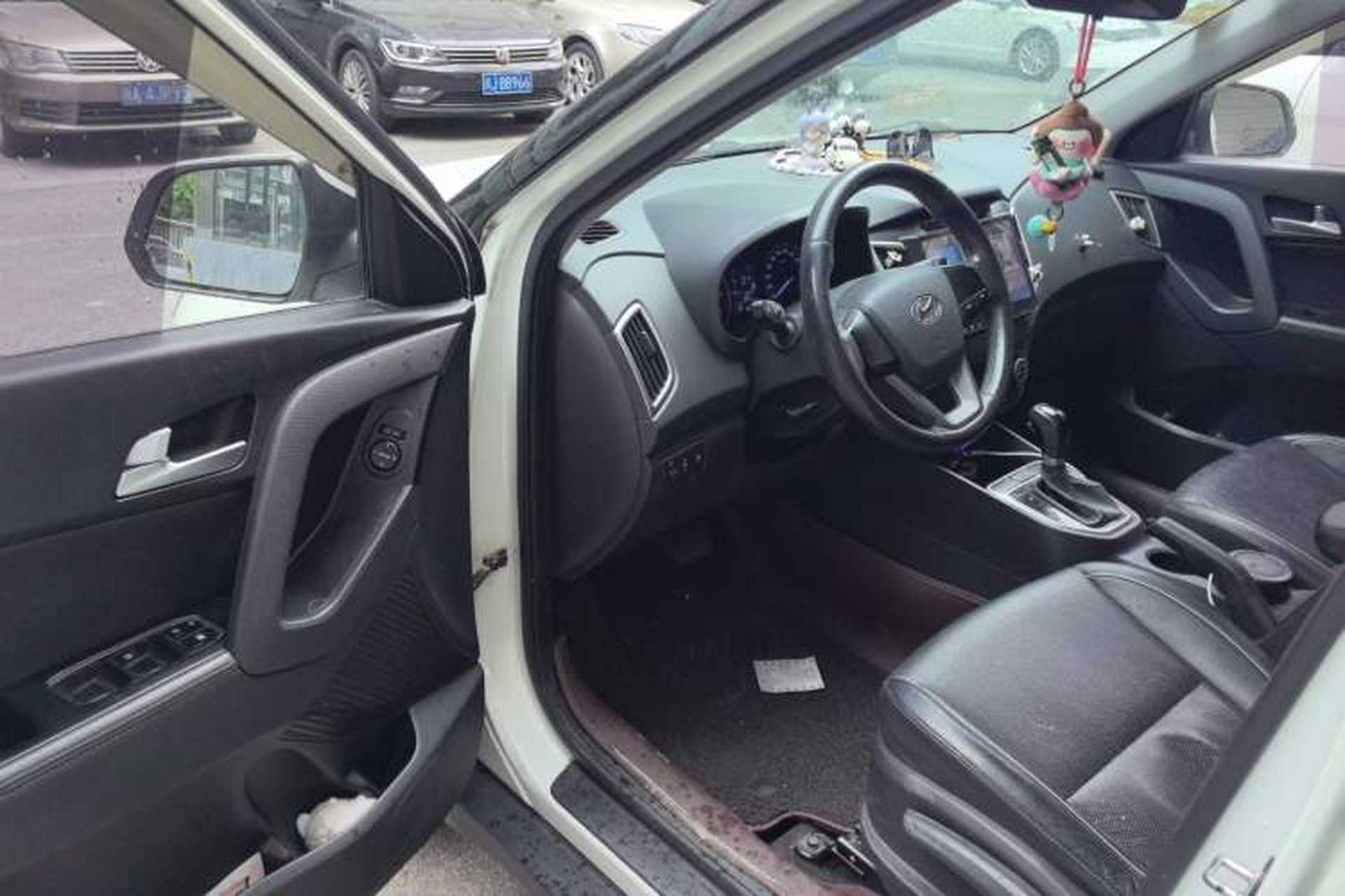 Used Hyundai ix25 2015 1.6L Automatic Two-Wheel Drive Smart GLS Trim Driver Seat
