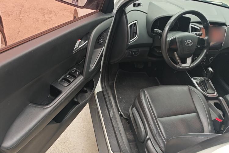 Used Hyundai ix25 2015 1.6L Automatic Two-Wheel Drive Smart GLS Trim Driver Seat