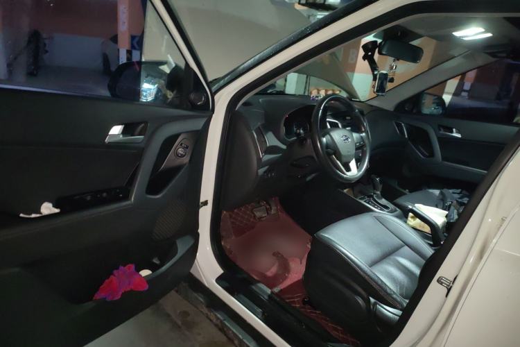 Used Hyundai ix25 2015 1.6L Automatic Two-Wheel Drive Smart GLS Trim Driver Seat