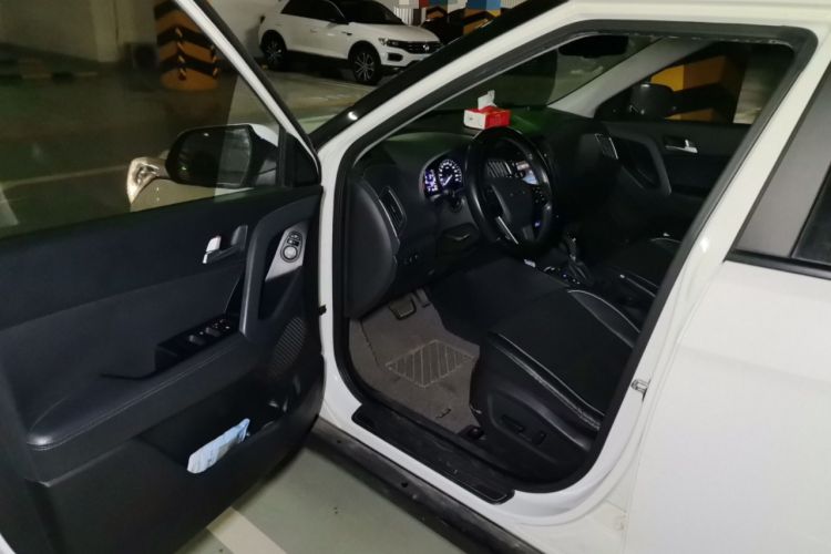 Used Hyundai ix25 2015 1.6L Automatic Two-Wheel-Drive Deluxe DLX Model Driver Seat