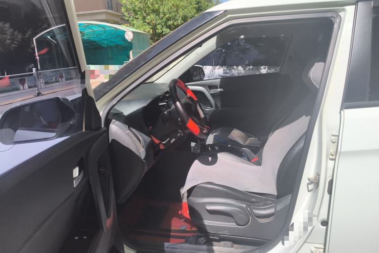 Used Hyundai ix25 2015 1.6L Automatic Two-Wheel Drive Smart GLS Trim Driver Seat