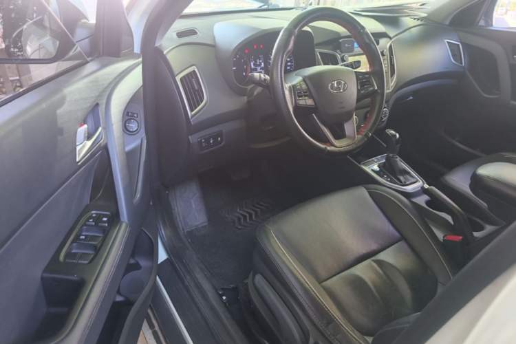 Used Hyundai ix25 2015 1.6L Automatic Two-Wheel Drive Smart GLS Trim Driver Seat