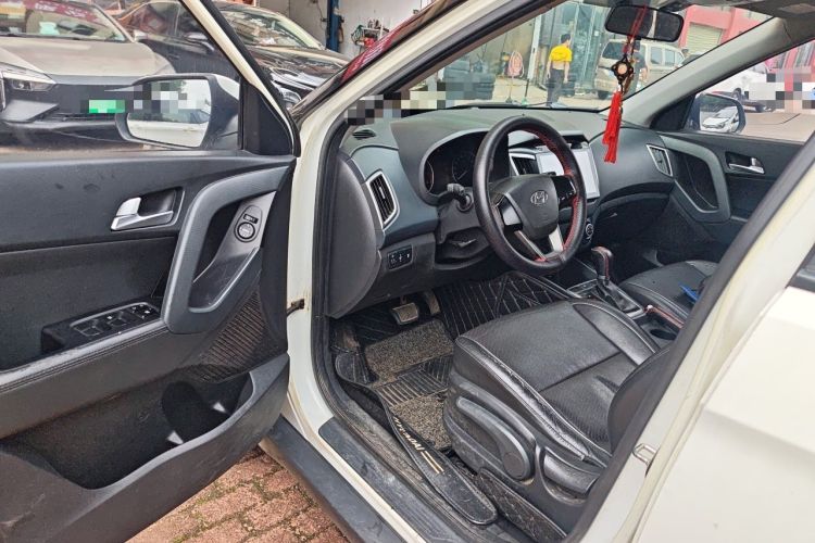 Used Hyundai ix25 2015 1.6L Automatic Two-Wheel Drive Smart GLS Trim Driver Seat