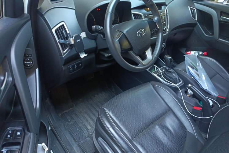 Used Hyundai ix25 2015 1.6L Automatic Two-Wheel Drive Smart GLS Trim Driver Seat