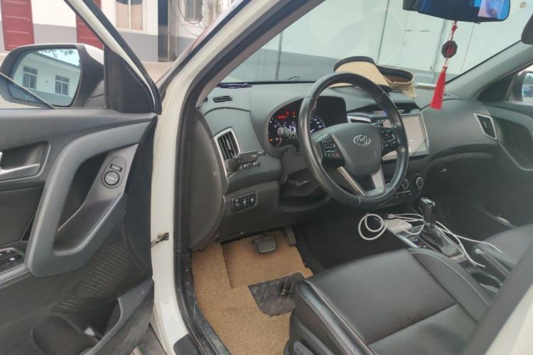 Used Hyundai ix25 2015 1.6L Automatic Two-Wheel Drive Smart GLS Trim Driver Seat