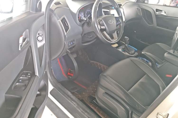 Used Hyundai ix25 2015 1.6L Automatic Two-Wheel Drive Smart GLS Trim Driver Seat