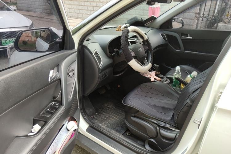 Used Hyundai ix25 2015 1.6L Automatic Two-Wheel Drive Smart GLS Trim Driver Seat