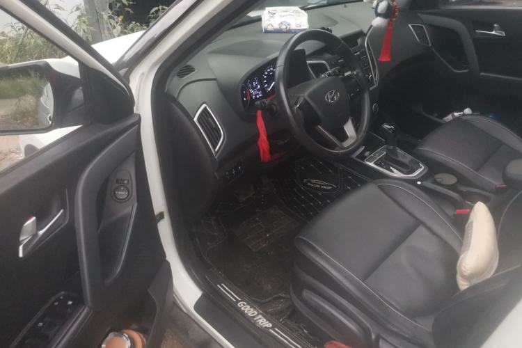 Used Hyundai ix25 2015 1.6L Automatic Two-Wheel Drive Smart GLS Trim Driver Seat