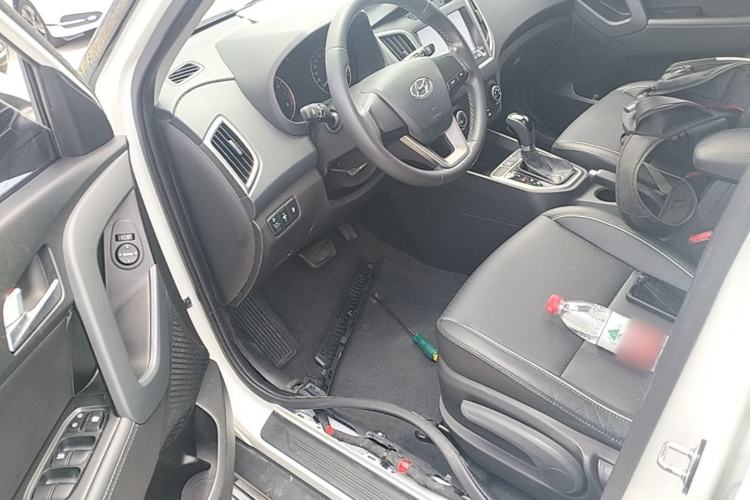 Used Hyundai ix25 2015 1.6L Automatic Two-Wheel Drive Smart GLS Trim Driver Seat