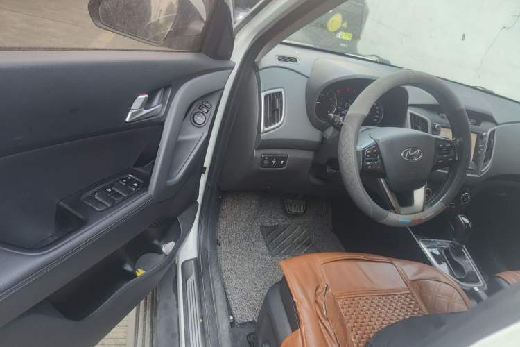 Used Hyundai ix25 2015 2.0L Automatic Two-Wheel Drive Intelligent GLS Driver Seat
