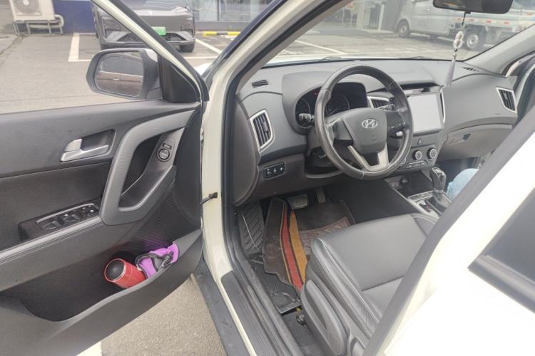 Used Hyundai ix25 2015 1.6L Automatic Two-Wheel Drive Smart GLS Trim Driver Seat