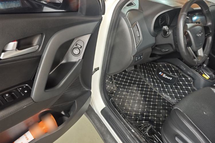 Used Hyundai ix25 2015 1.6L Automatic Two-Wheel Drive Smart GLS Trim Driver Seat