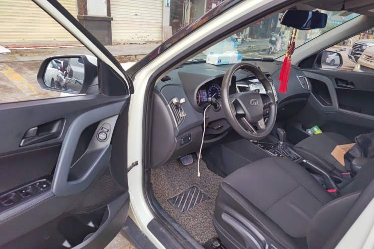 Used Hyundai ix25 2015 1.6L Automatic Two-Wheel Drive Fashionable GS Model Driver Seat