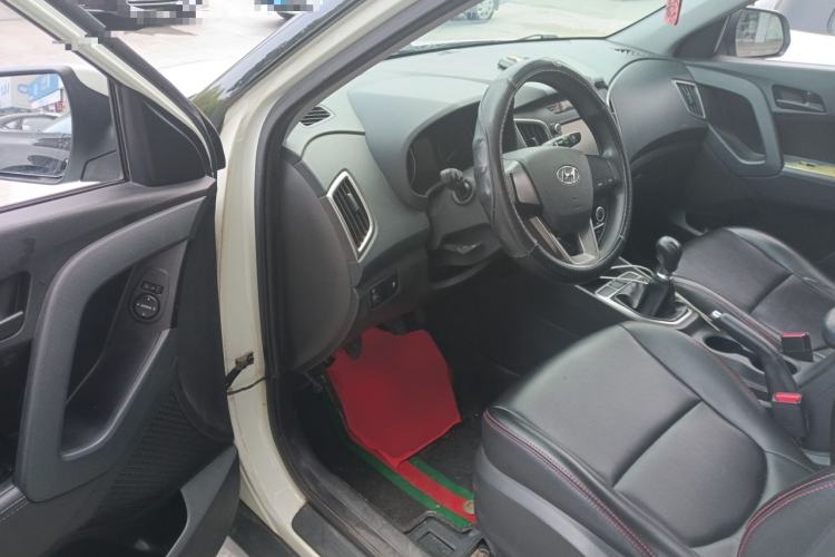 Used Hyundai ix25 2015 1.6L Manual Two-Wheel Drive Fashionable GS Model Driver Seat