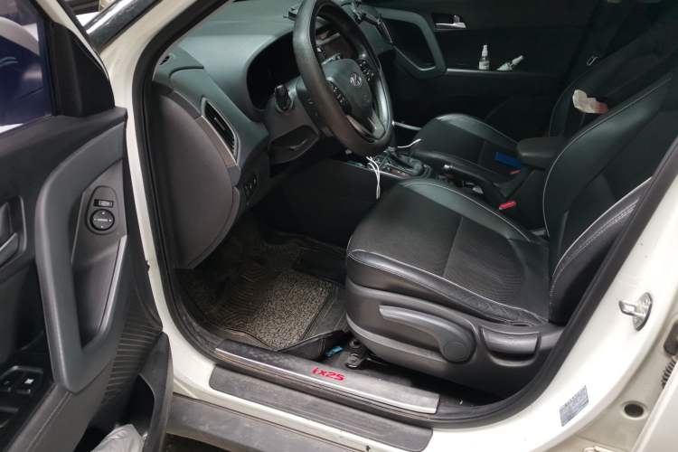 Used Hyundai ix25 2015 1.6L Automatic Two-Wheel Drive Smart GLS Trim Driver Seat