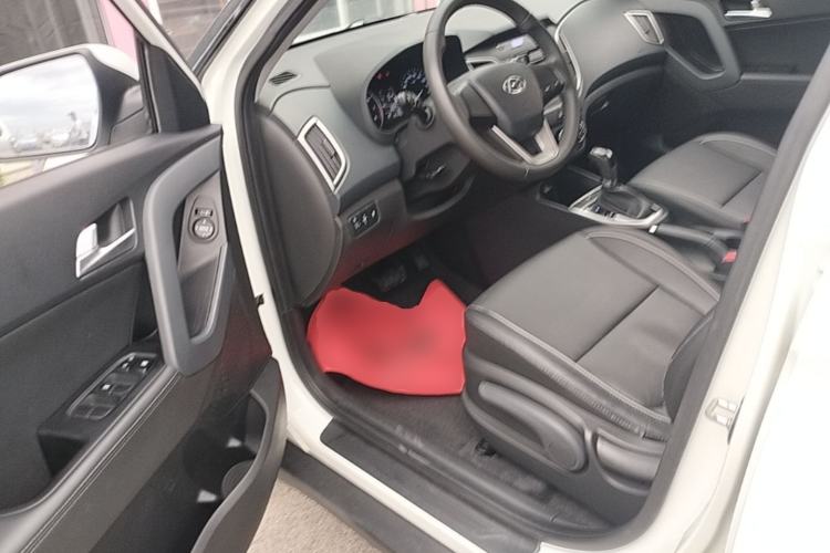 Used Hyundai ix25 2015 1.6L Automatic Two-Wheel Drive Smart GLS Trim Driver Seat