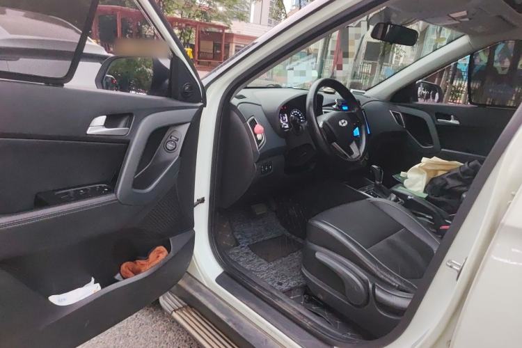 Used Hyundai ix25 2015 1.6L Automatic Two-Wheel Drive Smart GLS Trim Driver Seat