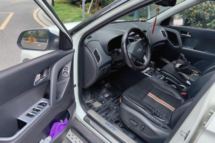 Used Hyundai ix25 2015 2.0L Automatic Two-Wheel Drive Intelligent GLS Driver Seat