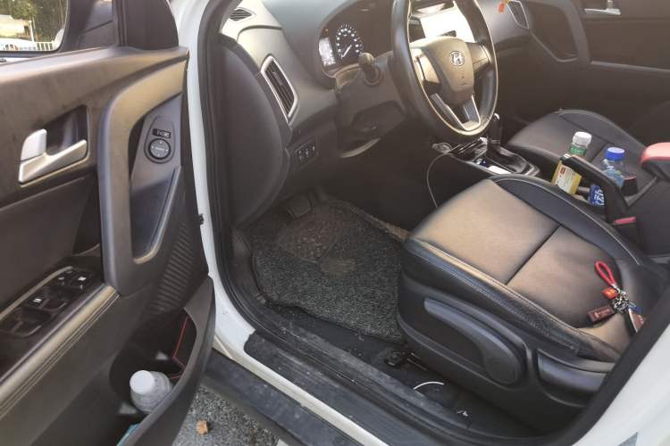 Used Hyundai ix25 2015 1.6L Automatic Two-Wheel Drive Smart GLS Trim Driver Seat
