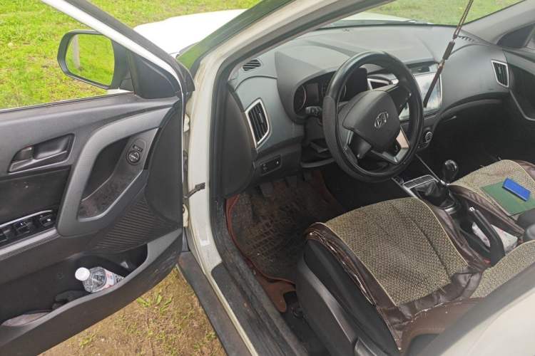 Used Hyundai ix25 2015 1.6L Manual Two-Wheel Drive Fashionable GS Model Driver Seat