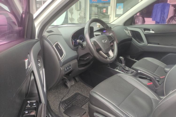 Used Hyundai ix25 2015 1.6L Automatic Two-Wheel Drive Smart GLS Trim Driver Seat