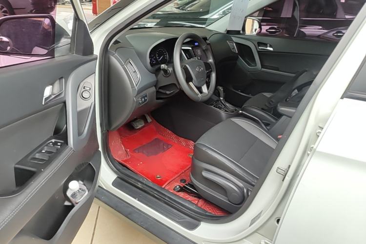 Used Hyundai ix25 2015 1.6L Automatic Two-Wheel Drive Smart GLS Trim Driver Seat