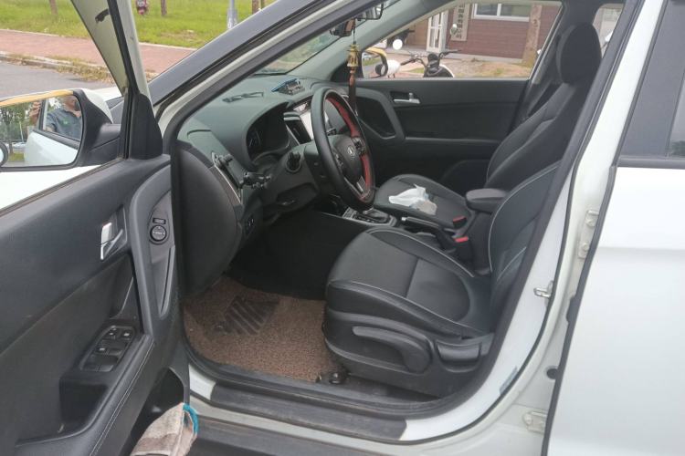 Used Hyundai ix25 2015 1.6L Automatic Two-Wheel Drive Smart GLS Trim Driver Seat