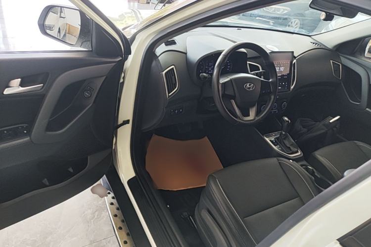 Used Hyundai ix25 2015 1.6L Automatic Two-Wheel Drive Smart GLS Trim Driver Seat