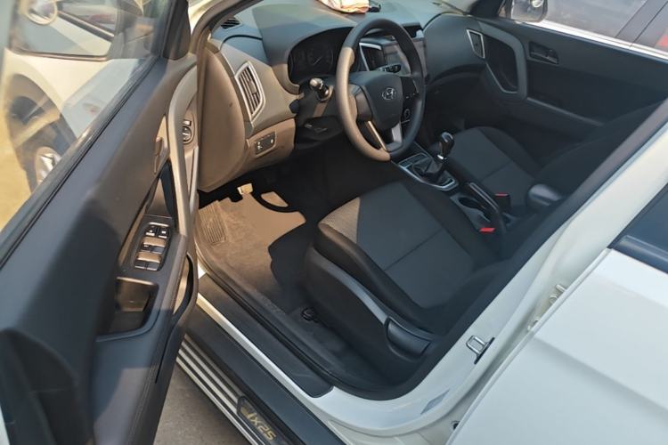 Used Hyundai ix25 2015 1.6L Manual Two-Wheel Drive Fashionable GS Model Driver Seat