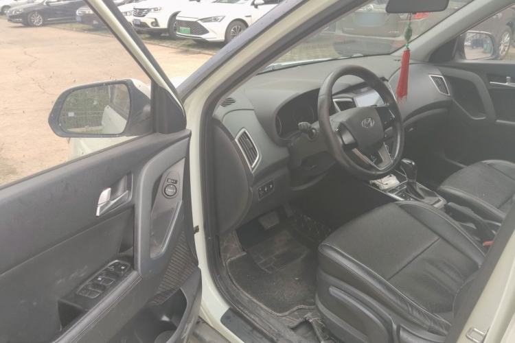 Used Hyundai ix25 2015 1.6L Automatic Two-Wheel Drive Smart GLS Trim Driver Seat