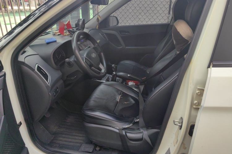Used Hyundai ix25 2015 1.6L Manual Two-Wheel Drive Fashionable GS Model Driver Seat