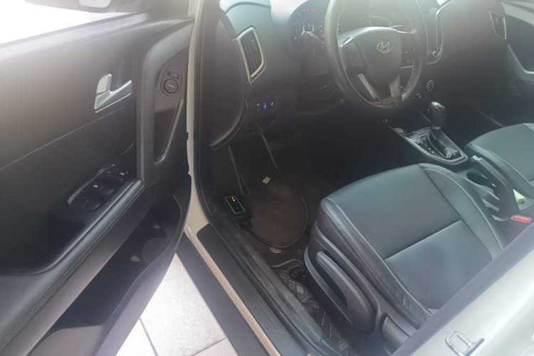 Used Hyundai ix25 2015 1.6L Automatic Two-Wheel Drive Smart GLS Trim Driver Seat
