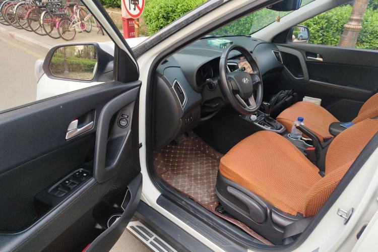 Used Hyundai ix25 2015 1.6L Automatic Two-Wheel Drive Smart GLS Trim Driver Seat